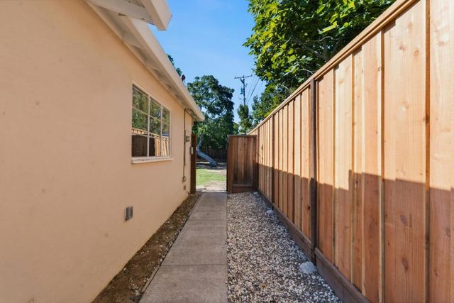 1710 Penny Way, Los Altos, CA 94024