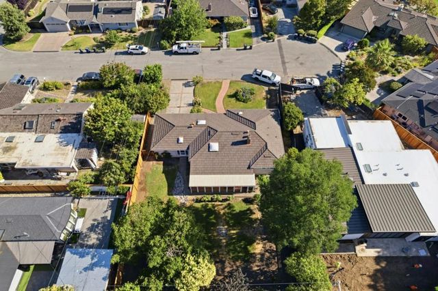1710 Penny Way, Los Altos, CA 94024