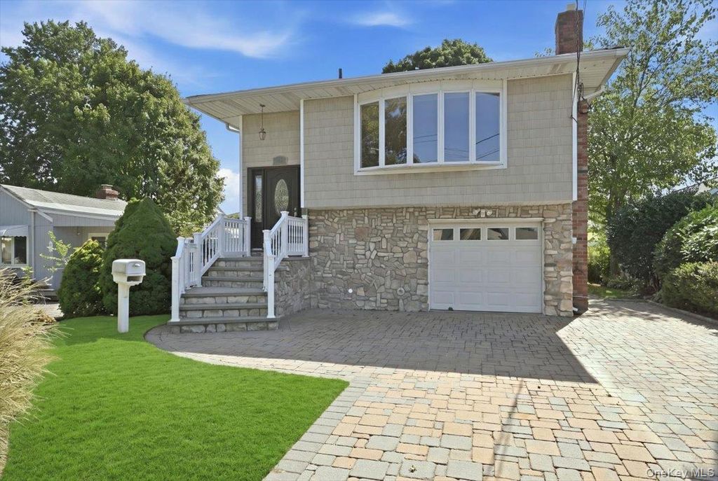 6 Adam Road W, Massapequa, NY 11758 — photo 3
