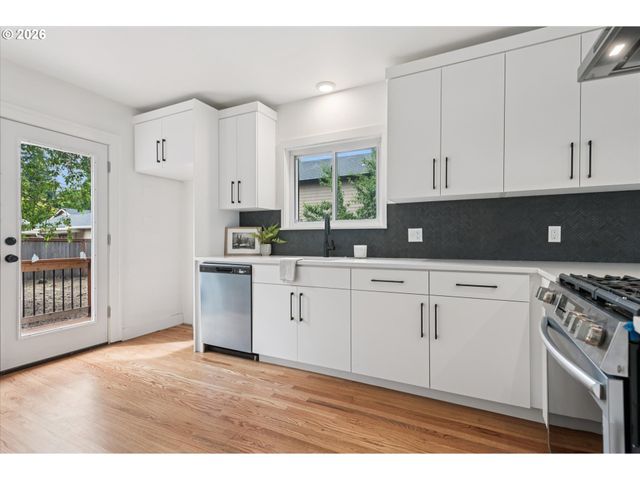 4803 Ne 101ST Ave, Portland, OR 97220
