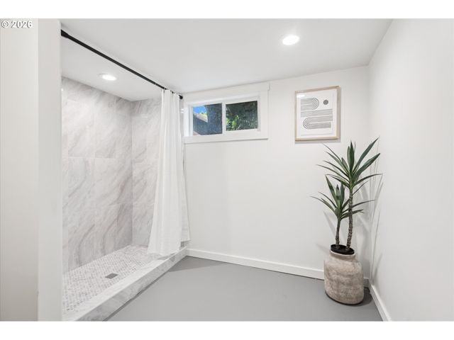 4803 Ne 101ST Ave, Portland, OR 97220