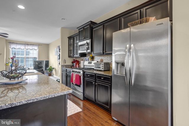 9317 GEATON PARK PL, Lanham, MD 20706