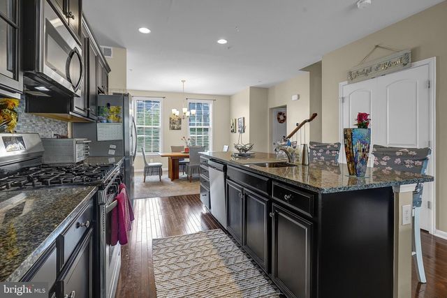 9317 GEATON PARK PL, Lanham, MD 20706