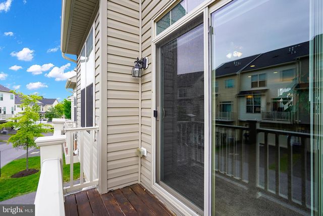 9317 GEATON PARK PL, Lanham, MD 20706