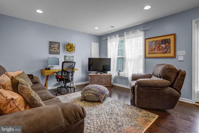 9317 GEATON PARK PL, Lanham, MD 20706