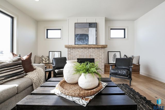 5605 E Canter Ridge Cir Circle, Sioux Falls, SD 57110