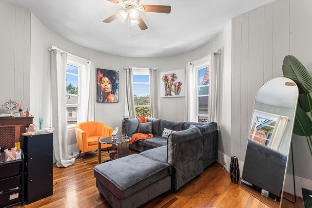 27 Brinsley St, Boston, MA 02121