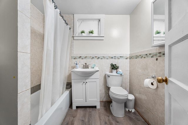 27 Brinsley St, Boston, MA 02121