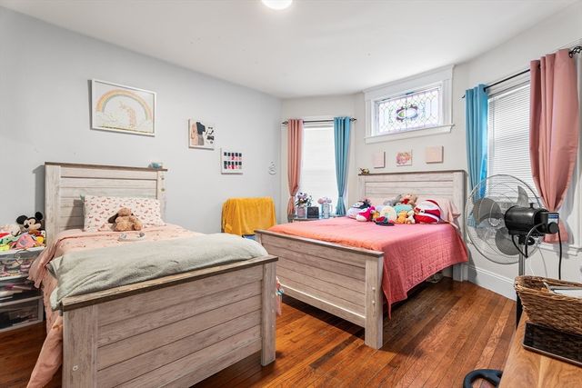 27 Brinsley St, Boston, MA 02121