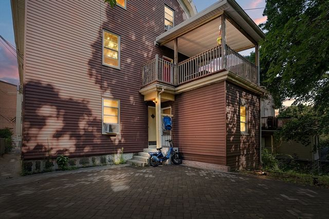 27 Brinsley St, Boston, MA 02121