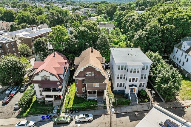 27 Brinsley St, Boston, MA 02121