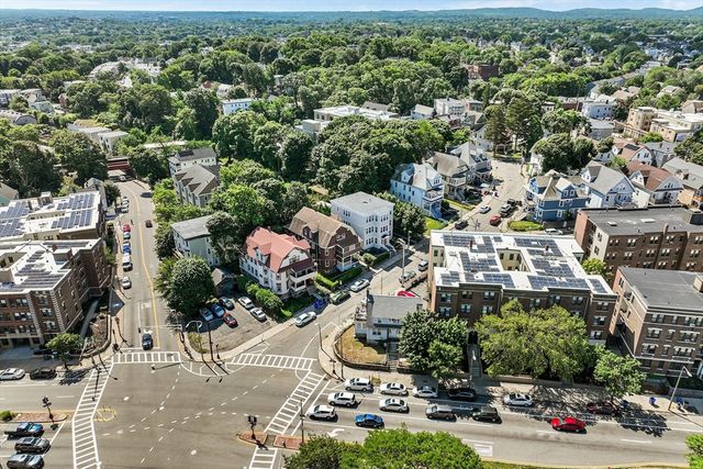 27 Brinsley St, Boston, MA 02121