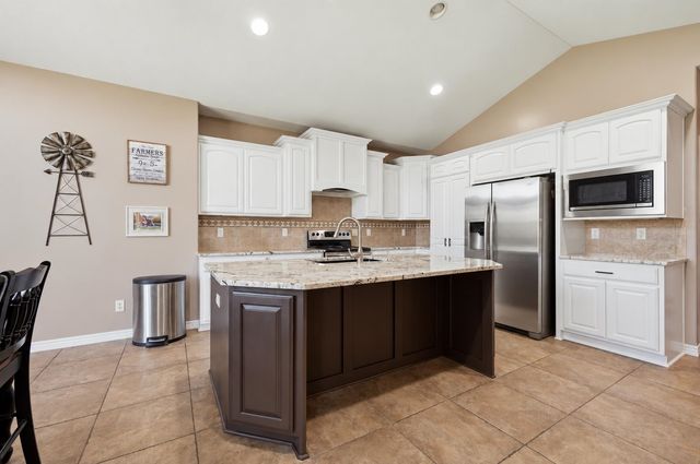 3203 N Covington, Wichita, KS 67205