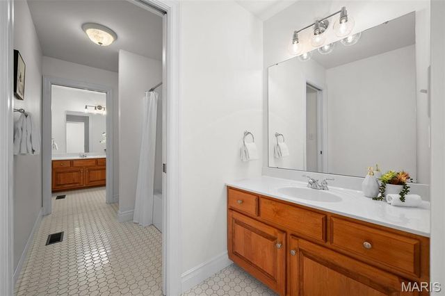 1317 Ann Avenue, Kirkwood, MO 63122