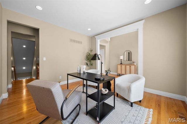 1317 Ann Avenue, Kirkwood, MO 63122