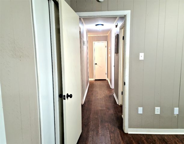 215 N Karl Cayton Street, Groesbeck, TX 76642