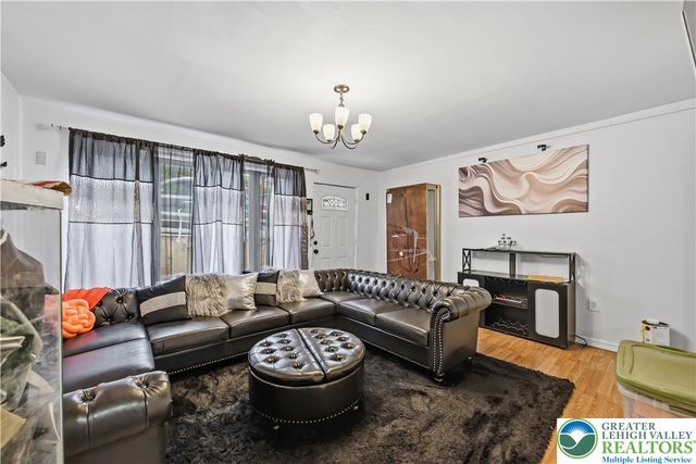 305 Washington Street, Tamaqua Boro, PA 18252
