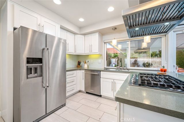 2128 N Villa Maria Road, Claremont, CA 91711