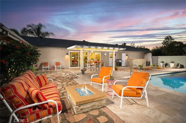 2128 N Villa Maria Road, Claremont, CA 91711