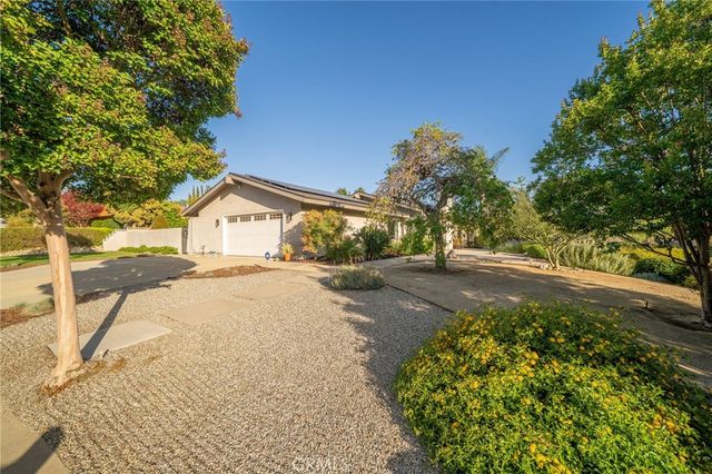 2128 N Villa Maria Road, Claremont, CA 91711
