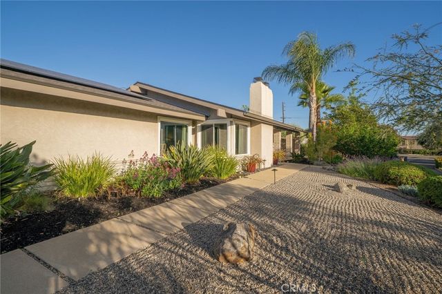 2128 N Villa Maria Road, Claremont, CA 91711