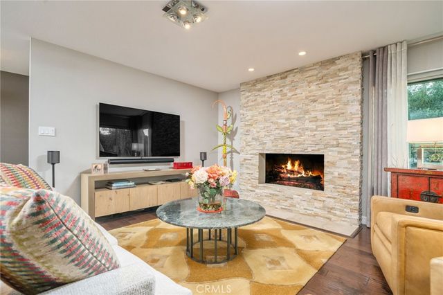 2128 N Villa Maria Road, Claremont, CA 91711
