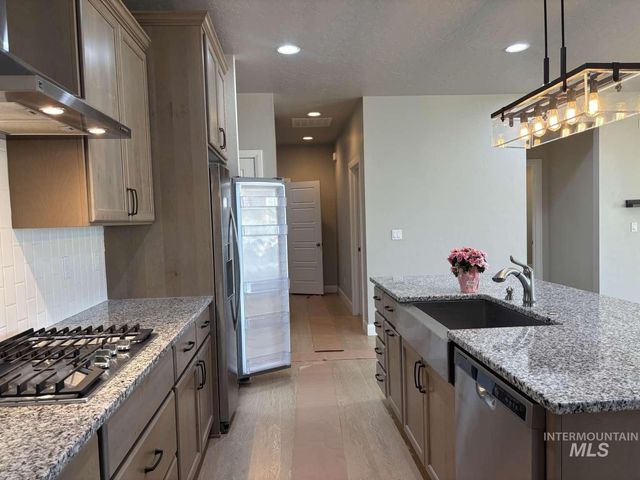 5773 W Riva Capri St, Meridian, ID 83646