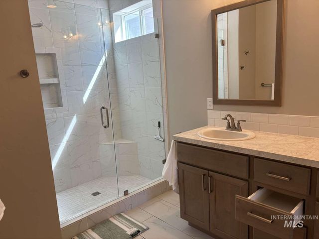 5773 W Riva Capri St, Meridian, ID 83646