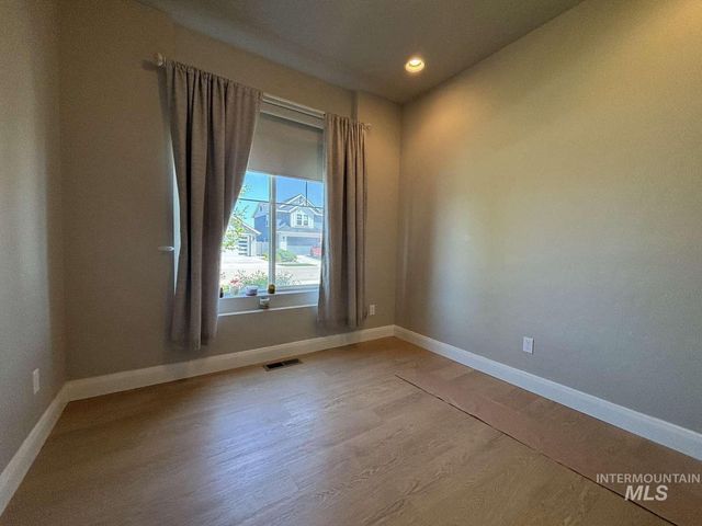 5773 W Riva Capri St, Meridian, ID 83646