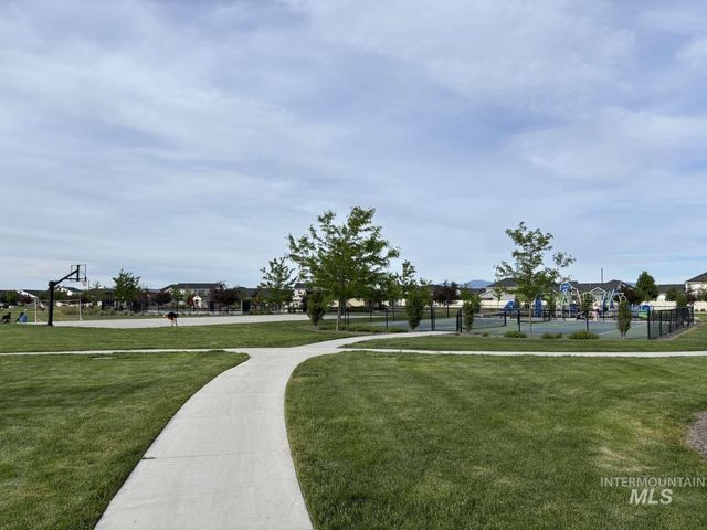 5773 W Riva Capri St, Meridian, ID 83646