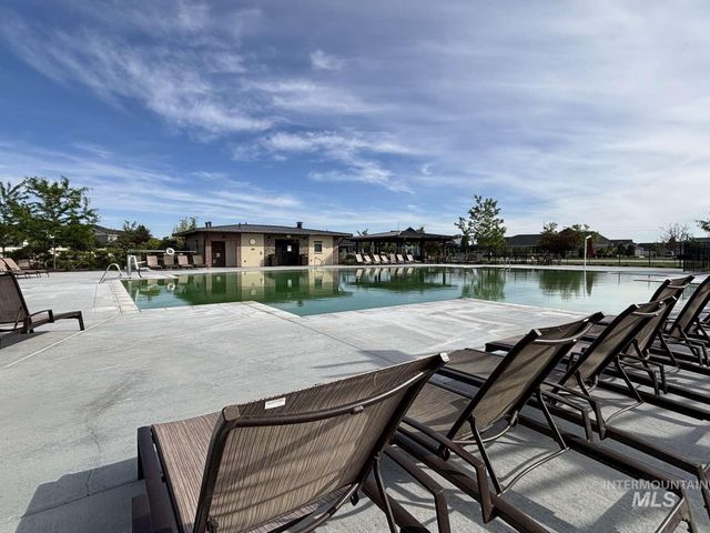 5773 W Riva Capri St, Meridian, ID 83646