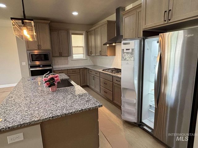 5773 W Riva Capri St, Meridian, ID 83646