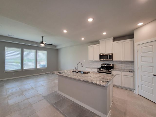 2905 Terrace Grove Drive, Conroe, TX 77304