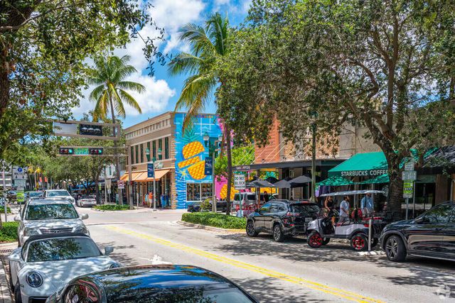 1335 Lee Street, Delray Beach, FL 33444