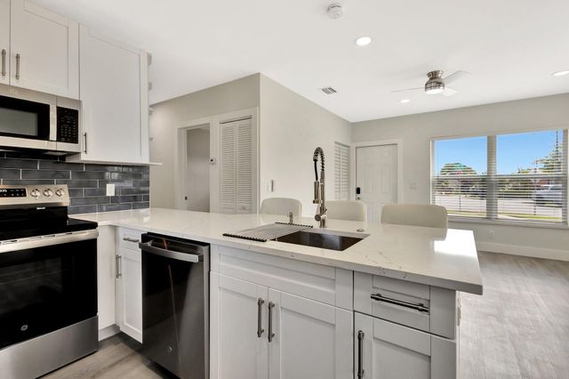 1335 Lee Street, Delray Beach, FL 33444