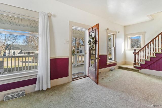 35 Pearl Street, Oxford Village, MI 48371