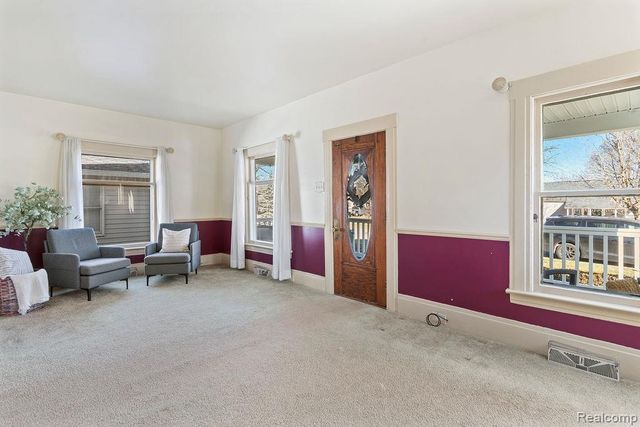 35 Pearl Street, Oxford Village, MI 48371