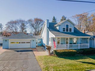 35 Pearl Street, Oxford Village, MI 48371