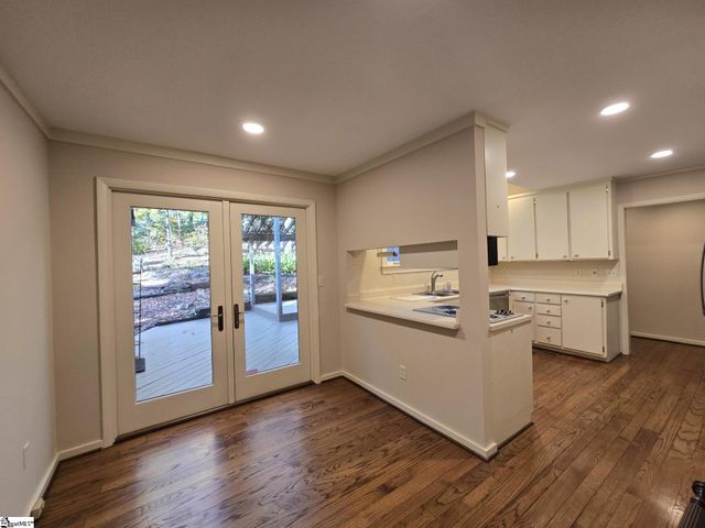 434 Henderson Road, Greenville, SC 29607