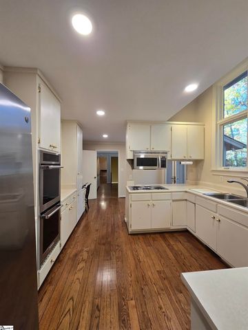 434 Henderson Road, Greenville, SC 29607