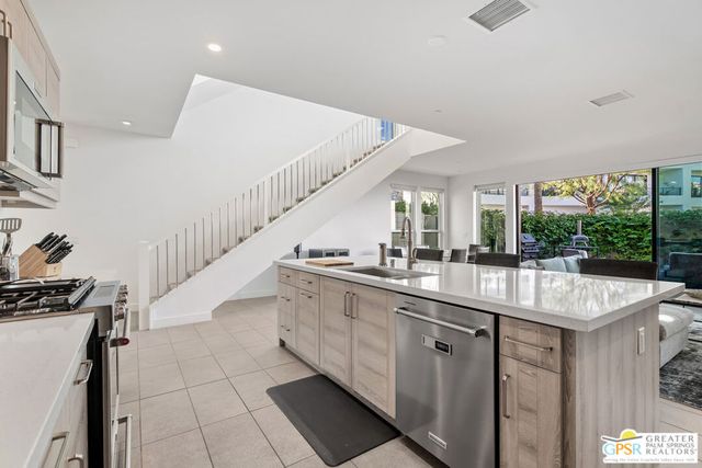 234 Mayfair Way, Palm Springs, CA 92264