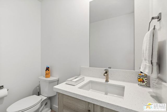 234 Mayfair Way, Palm Springs, CA 92264