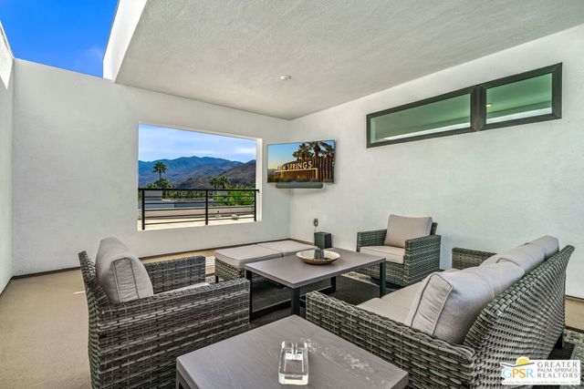 234 Mayfair Way, Palm Springs, CA 92264