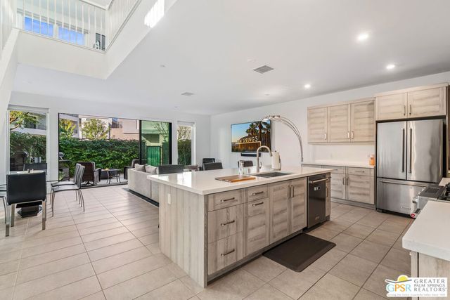 234 Mayfair Way, Palm Springs, CA 92264