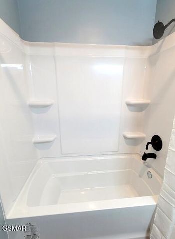 202 Spring Valley Road, Pigeon Forge, TN 37863