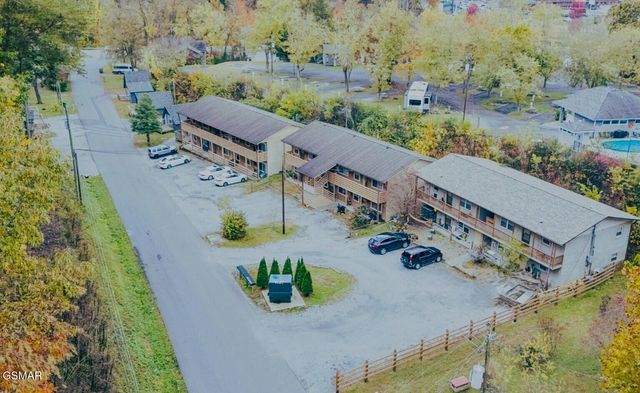 202 Spring Valley Road, Pigeon Forge, TN 37863