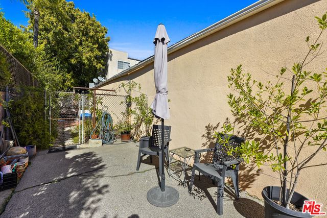 4909 Coldwater Canyon Avenue, Sherman Oaks, CA 91423