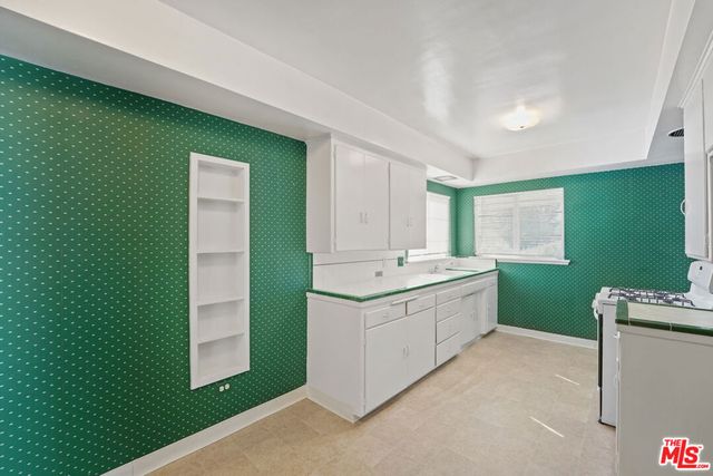 4909 Coldwater Canyon Avenue, Sherman Oaks, CA 91423