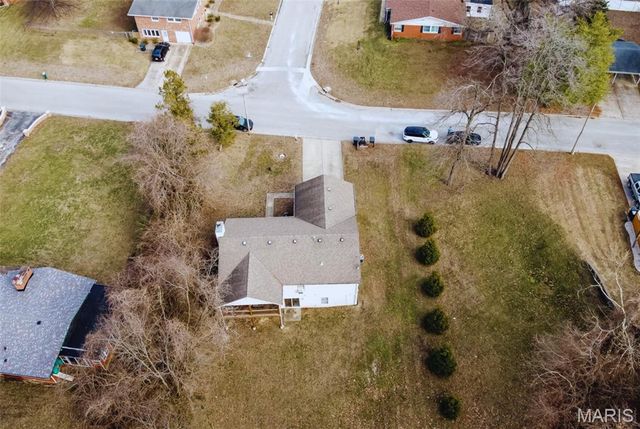 102 Dogwood Lane, Fairview Heights, IL 62208