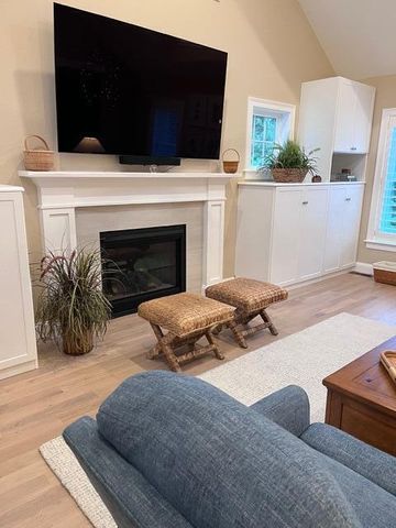 26 Cobblestone Circle, Mashpee, MA 02649